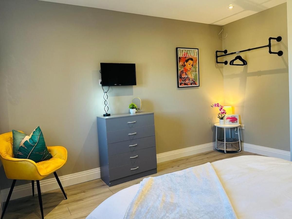 Apartment Travard Heathrow 382 *